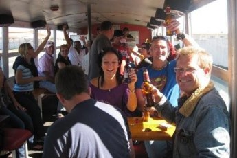 piggys-party-bus 19049