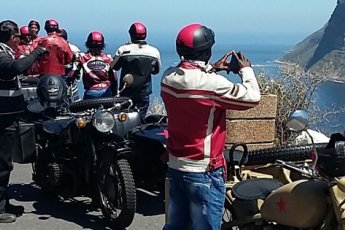 se3-day-tour-vintage-sidecar-winelands-experience 87128